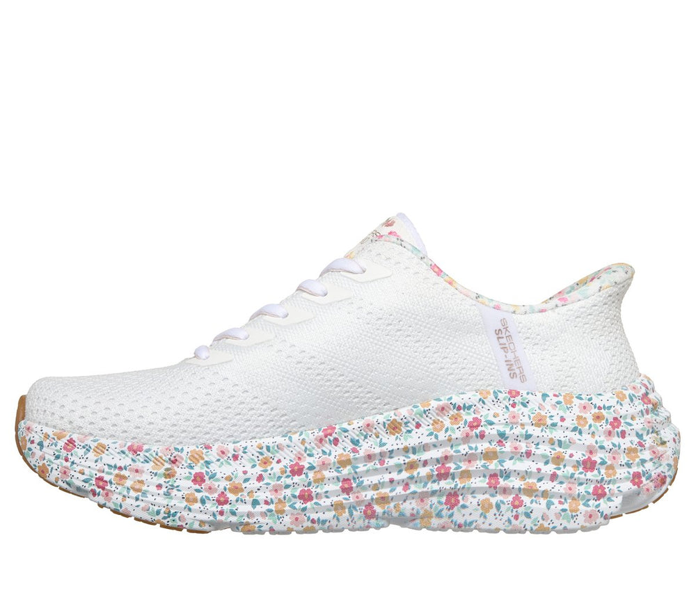 Skechers- Women Slip-ins: Max Cushioning Endeavour - Dabney