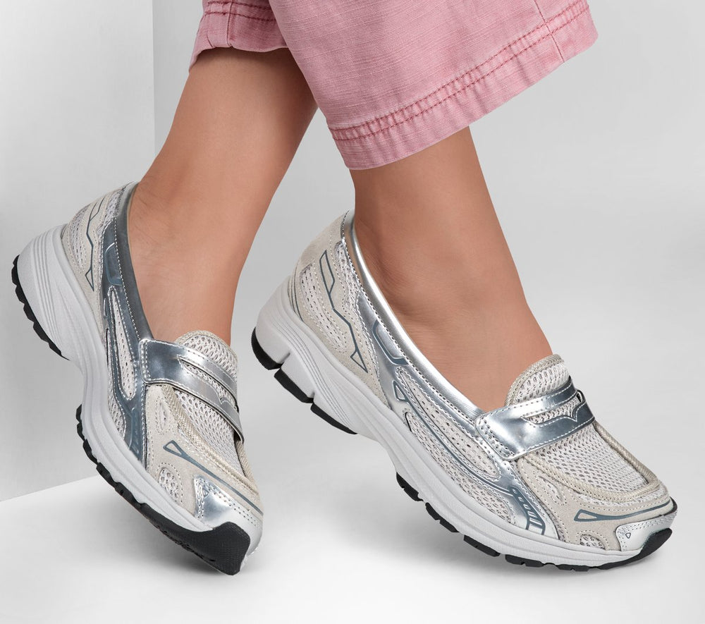 Skechers- Women Var-City