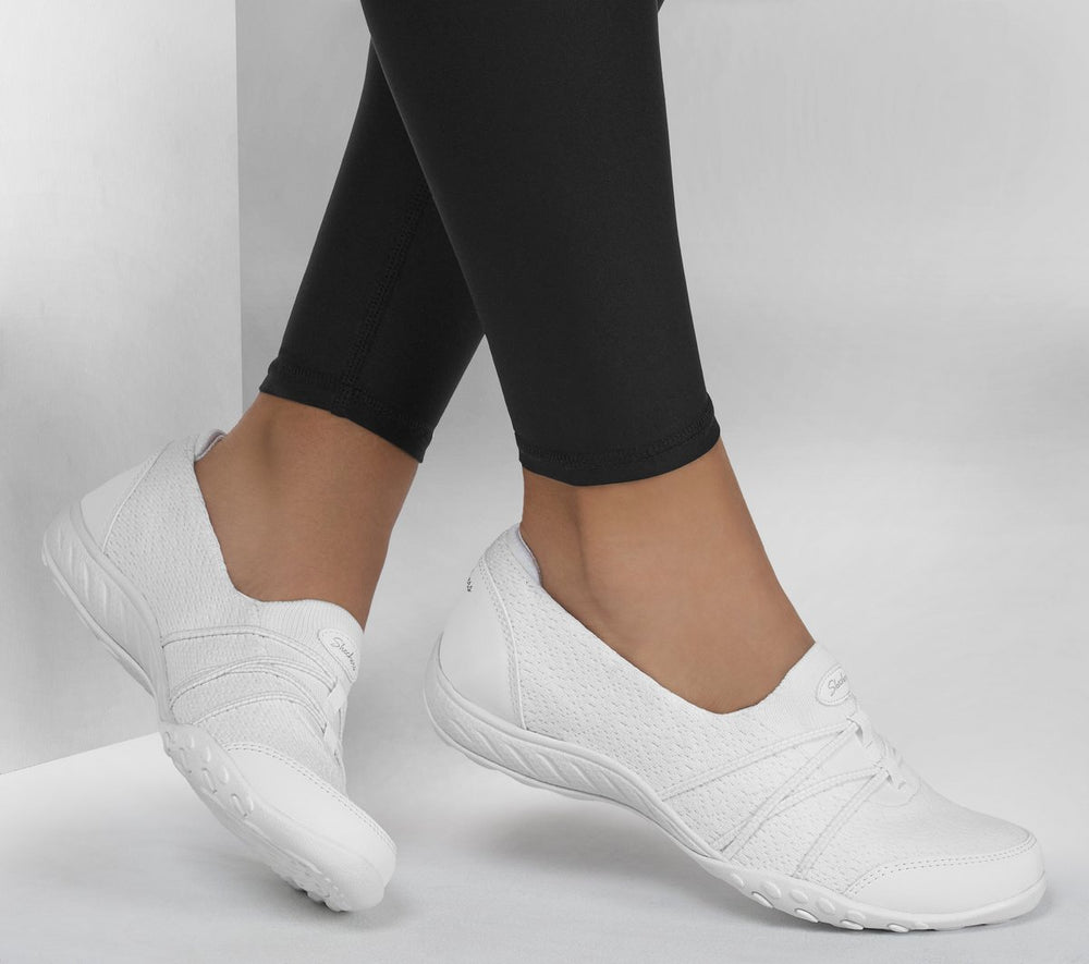 Skechers- Women Relaxed Fit: Breathe-Easy - Harbor Hues