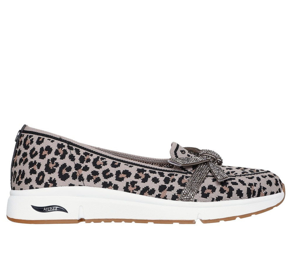 Skechers- Women Martha Stewart: Arch Fit Living